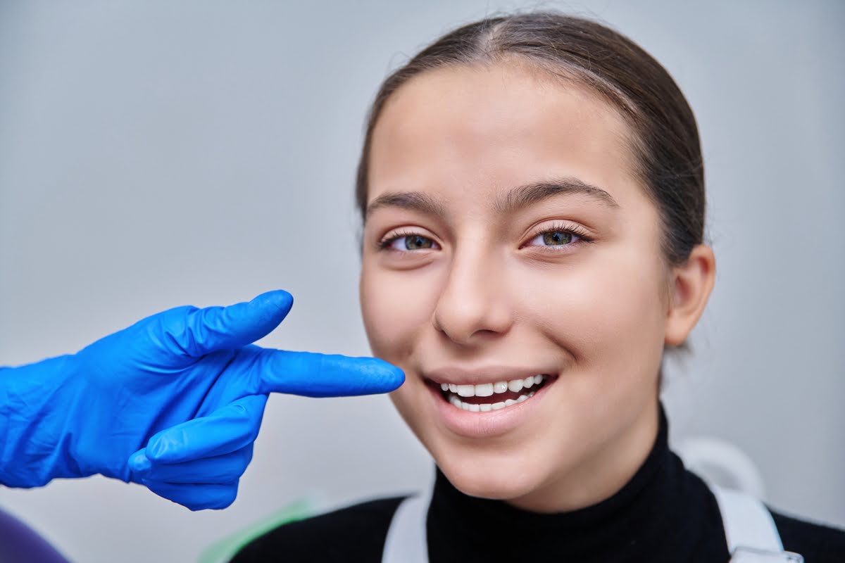 Riesgos que deberías conocer sobre el grillz dental